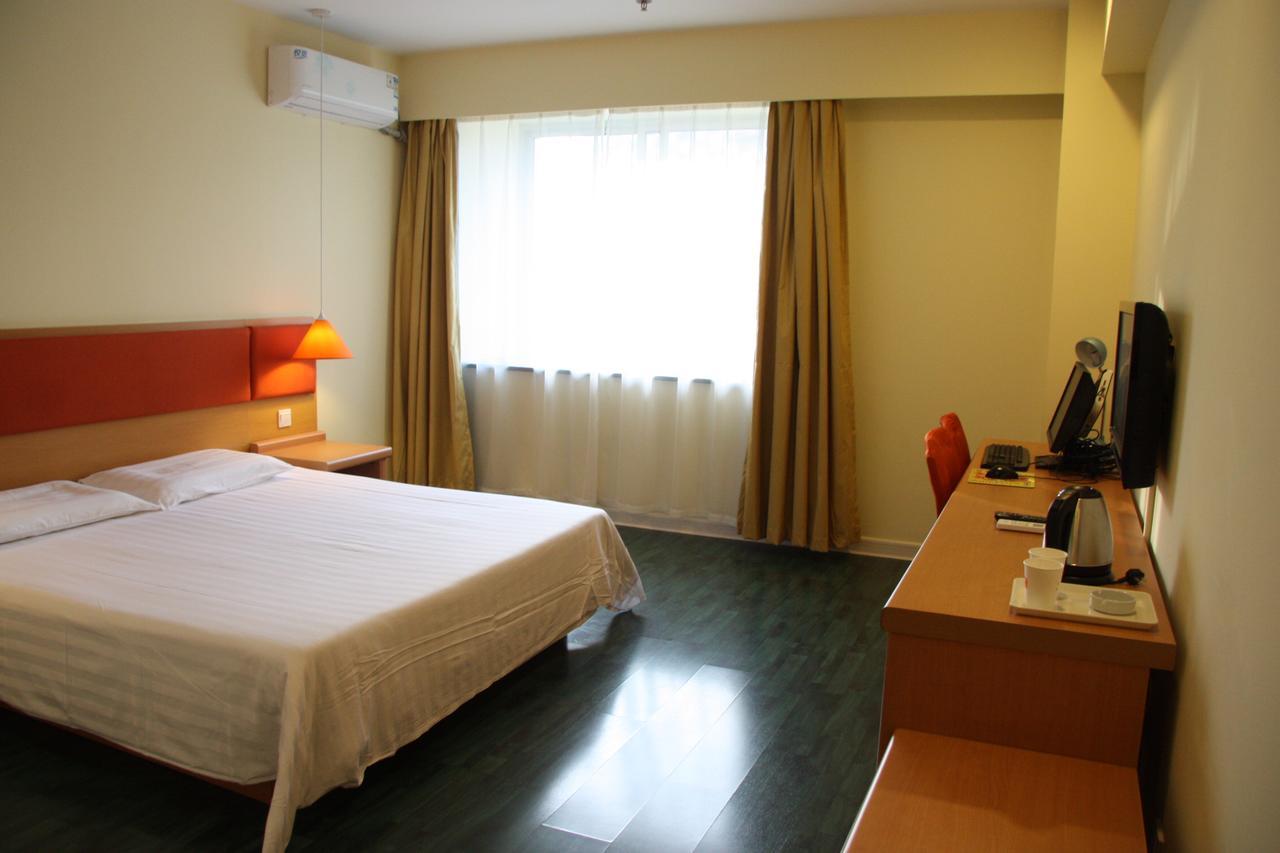 Home Inn Shanghai South Pudong Road Expo ภายนอก รูปภาพ